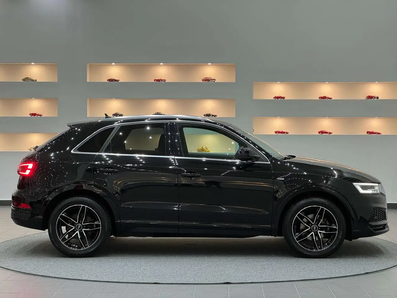 Photo 1 : Audi Q3 2018 Diesel