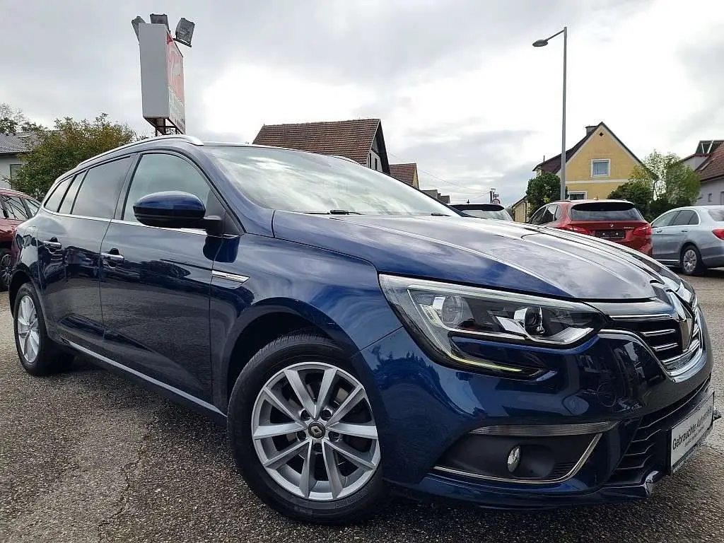 Photo 1 : Renault Megane 2019 Essence