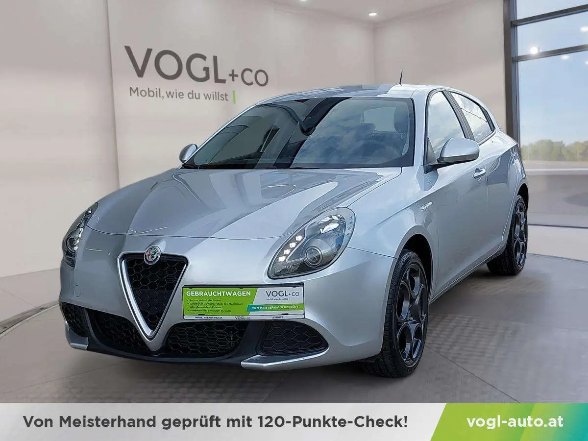 Photo 1 : Alfa Romeo Giulietta 2021 Essence