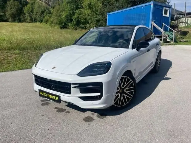 Photo 1 : Porsche Cayenne 2024 Petrol