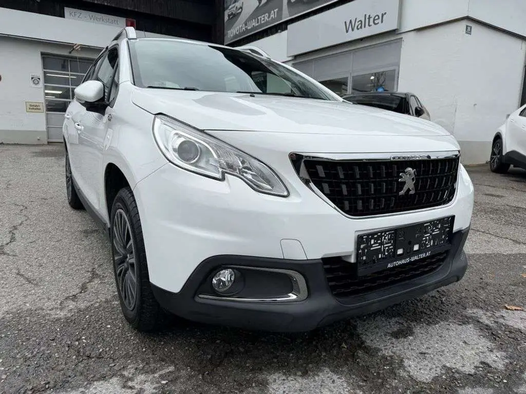 Photo 1 : Peugeot 2008 2016 Petrol