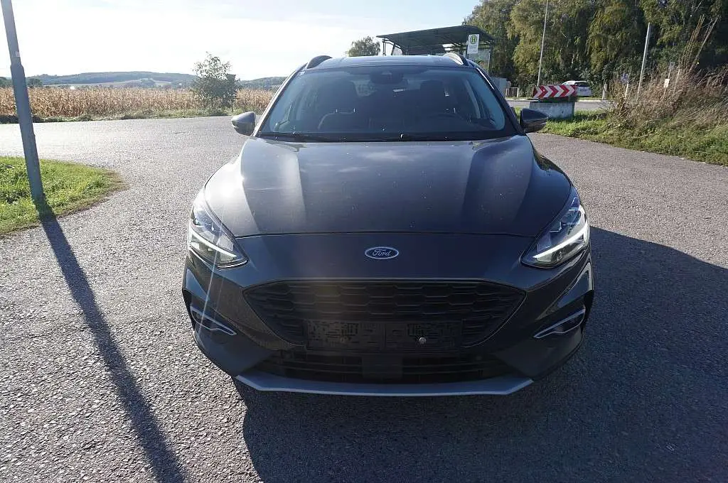 Photo 1 : Ford Focus 2019 Petrol