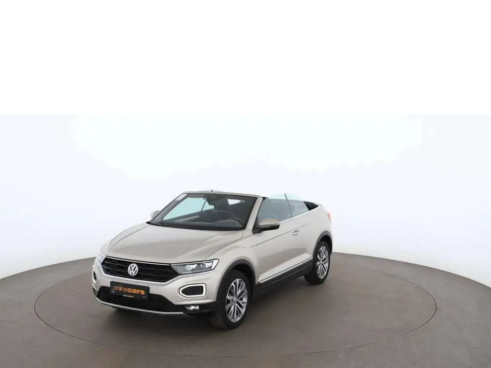 Photo 1 : Volkswagen T-roc 2021 Essence