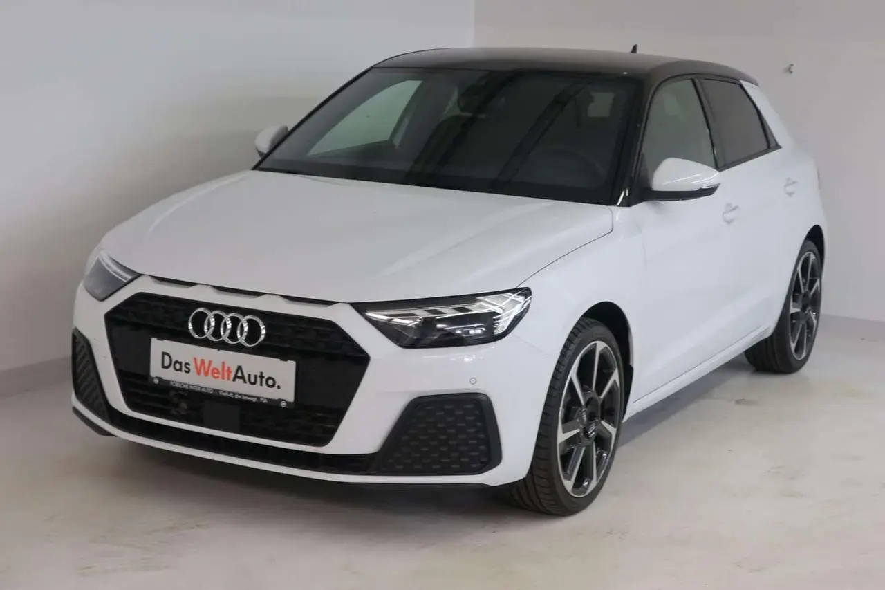 Photo 1 : Audi A1 2024 Essence