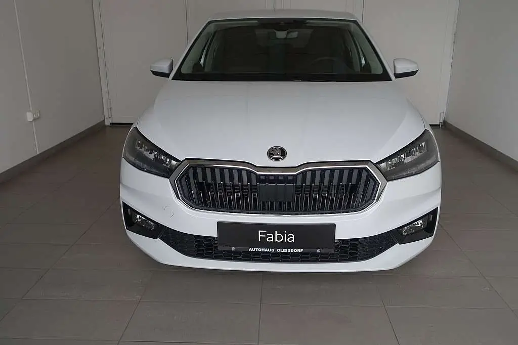 Photo 1 : Skoda Fabia 2024 Essence