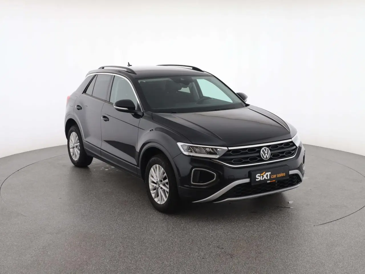 Photo 1 : Volkswagen T-roc 2023 Essence