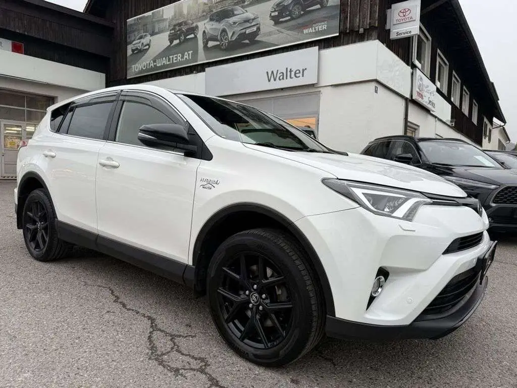 Photo 1 : Toyota Rav4 2018 Hybrid