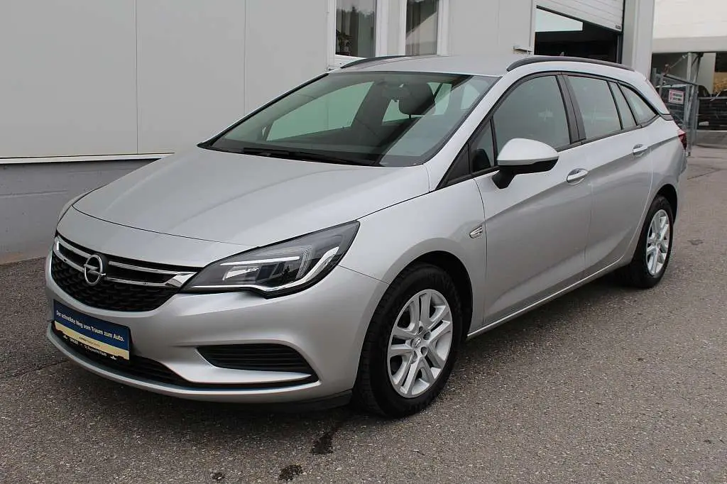 Photo 1 : Opel Astra 2018 Diesel