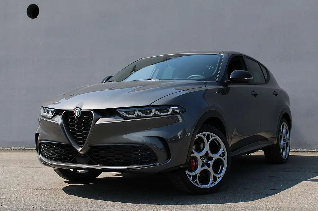 Photo 1 : Alfa Romeo Tonale 2023 Hybrid