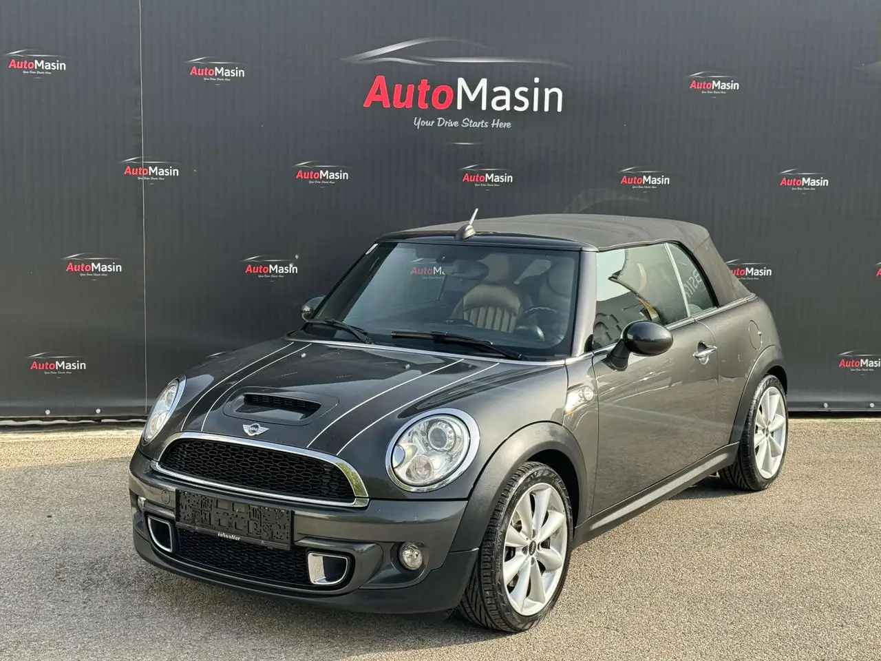 Photo 1 : Mini Cooper 2015 Petrol