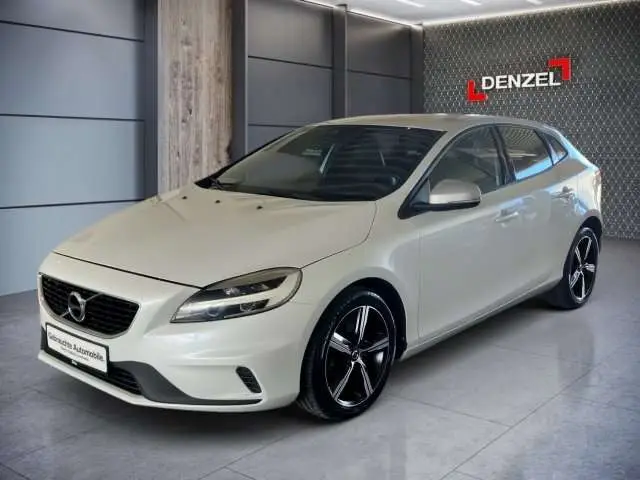 Photo 1 : Volvo V40 2016 Diesel