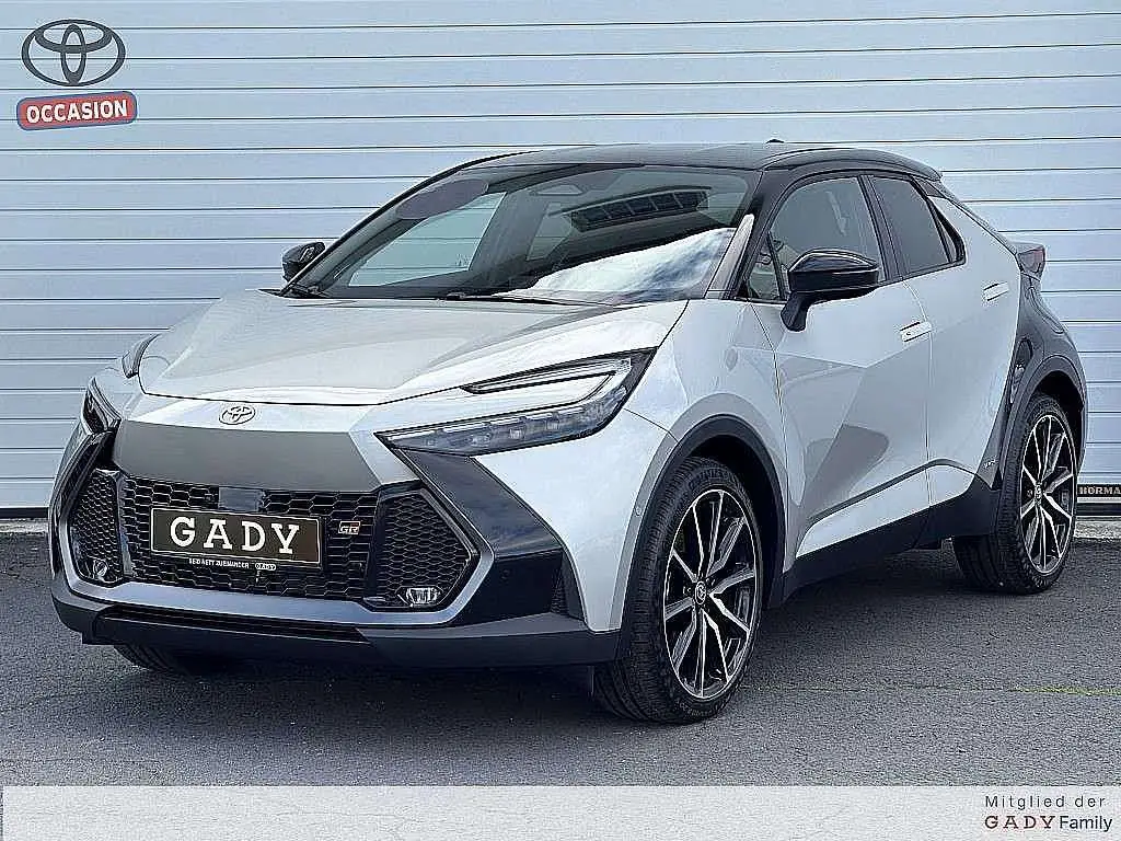 Photo 1 : Toyota C-hr 2024 Petrol