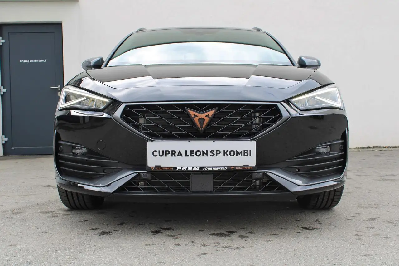 Photo 1 : Cupra Leon 2024 Petrol