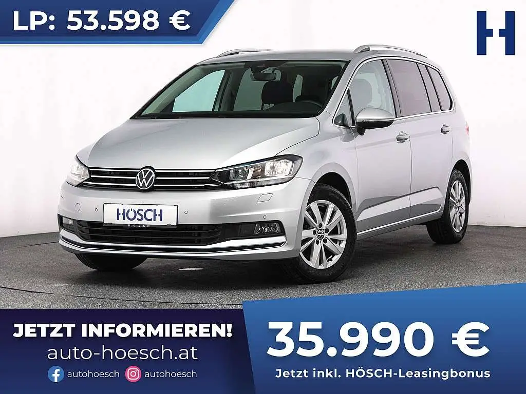 Photo 1 : Volkswagen Touran 2023 Essence