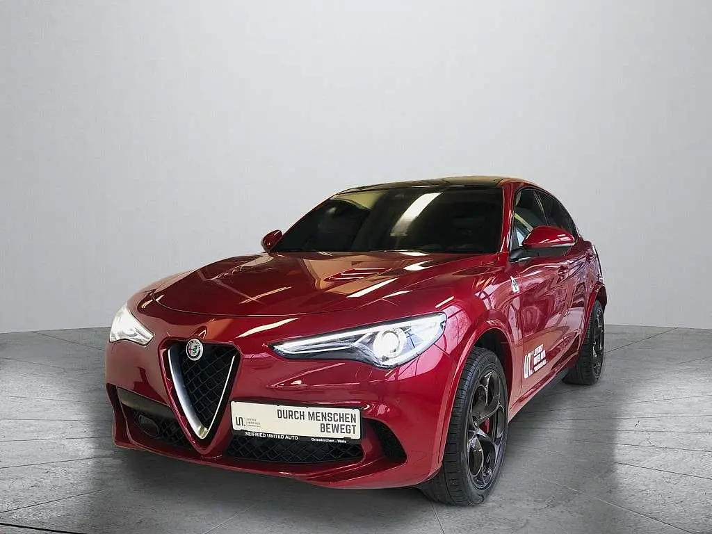 Photo 1 : Alfa Romeo Stelvio 2018 Essence