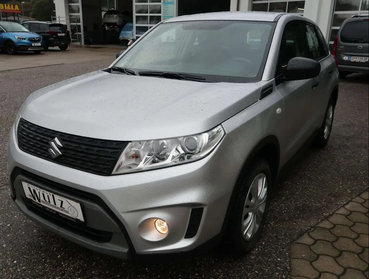 Photo 1 : Suzuki Vitara 2017 Petrol