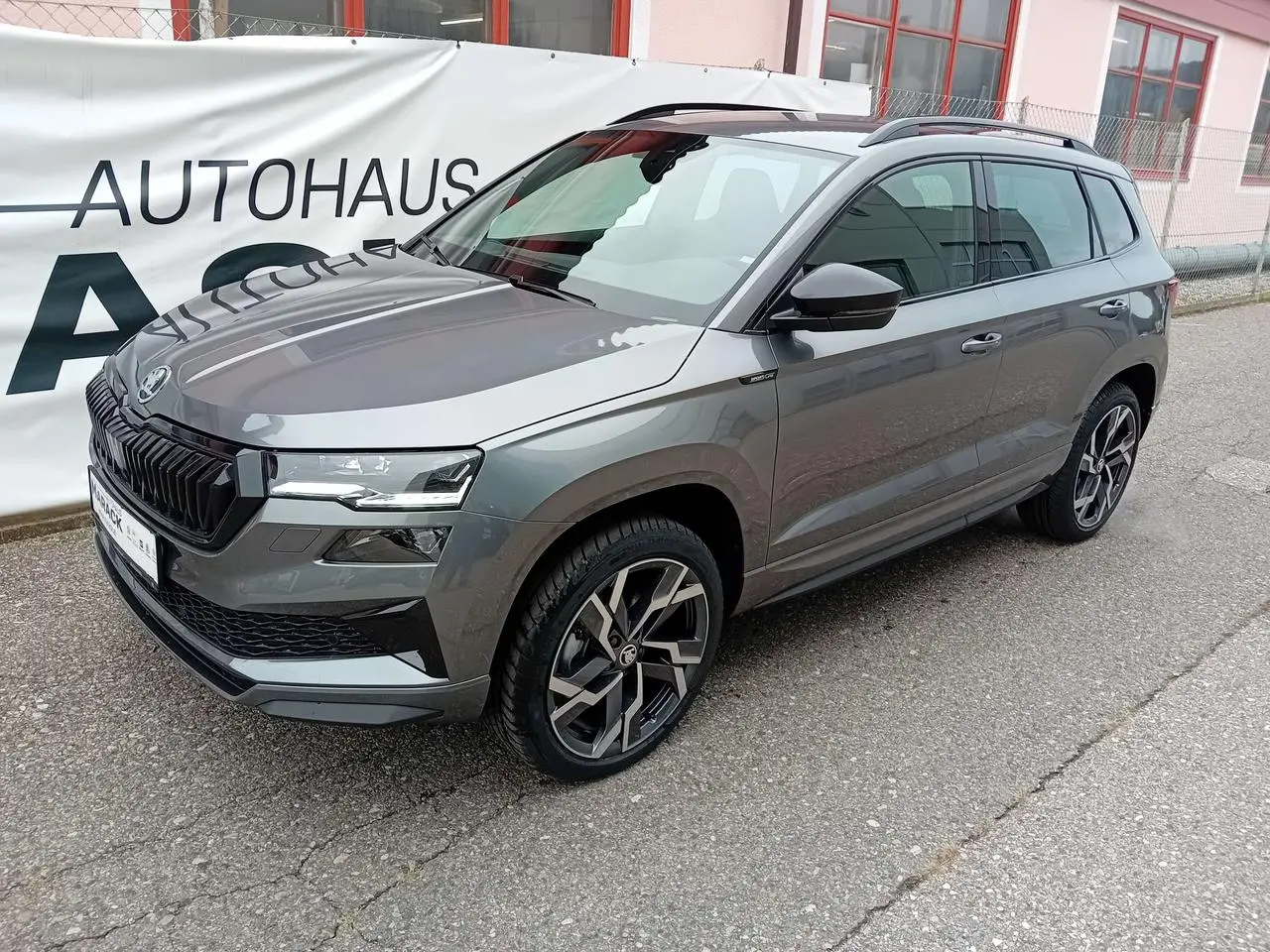 Photo 1 : Skoda Karoq 2024 Diesel