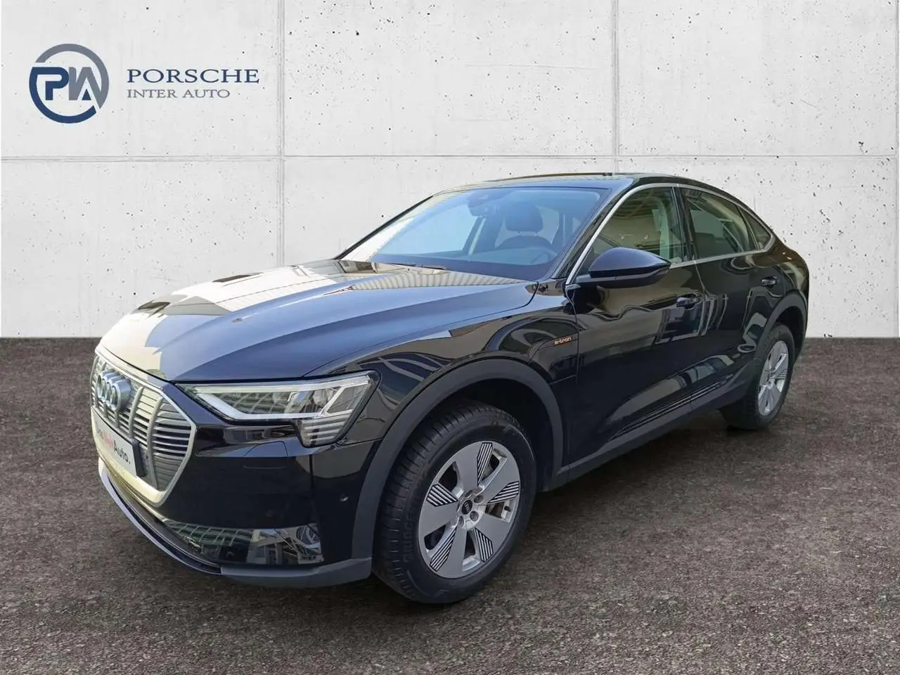 Photo 1 : Audi E-tron 2022 Électrique