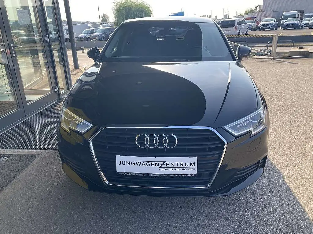 Photo 1 : Audi A3 2019 Diesel