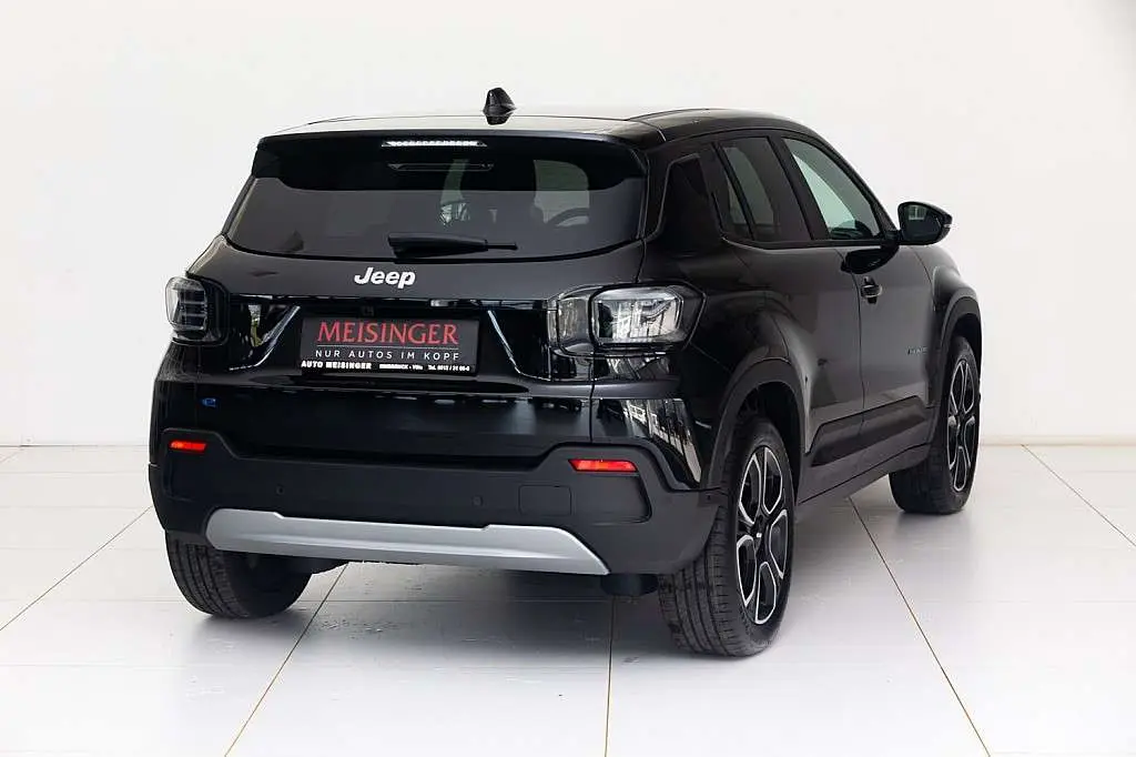 Photo 1 : Jeep Avenger 2023 Électrique