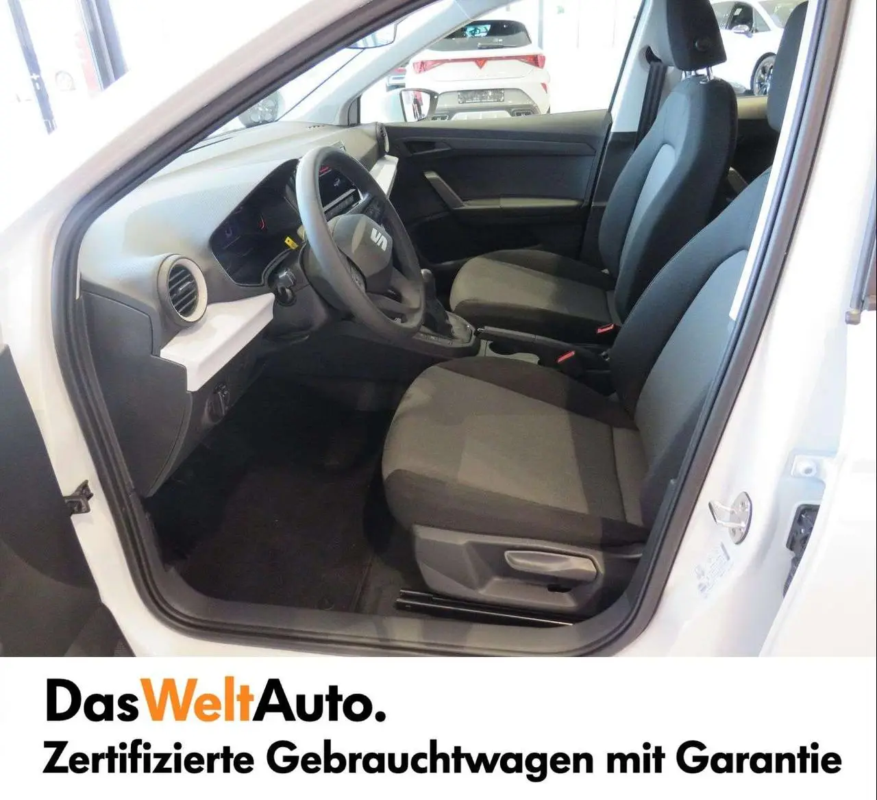 Photo 1 : Seat Arona 2024 Petrol