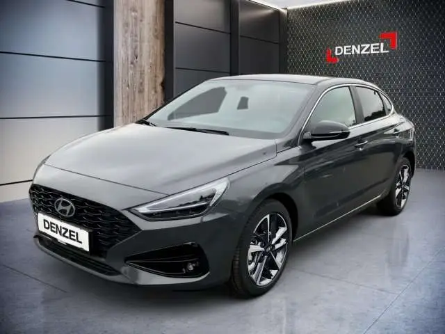 Photo 1 : Hyundai I30 2024 Petrol