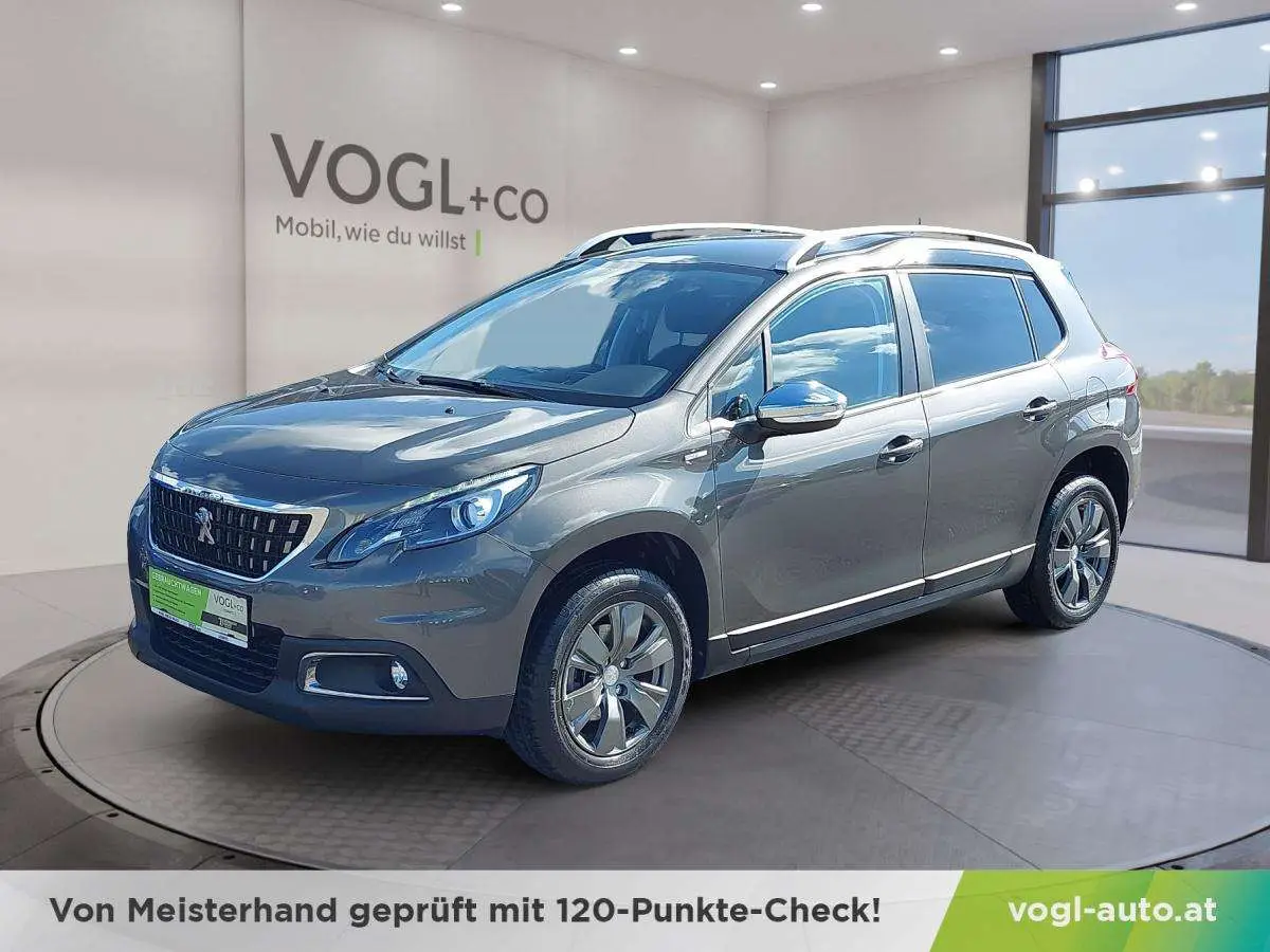 Photo 1 : Peugeot 2008 2018 Petrol