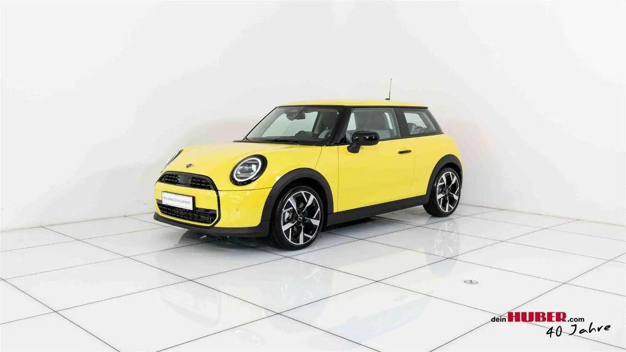 Photo 1 : Mini Cooper 2024 Petrol