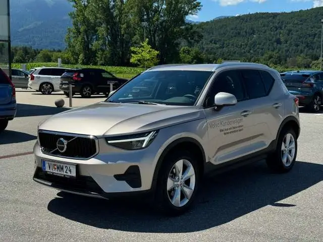 Photo 1 : Volvo Xc40 2024 Petrol