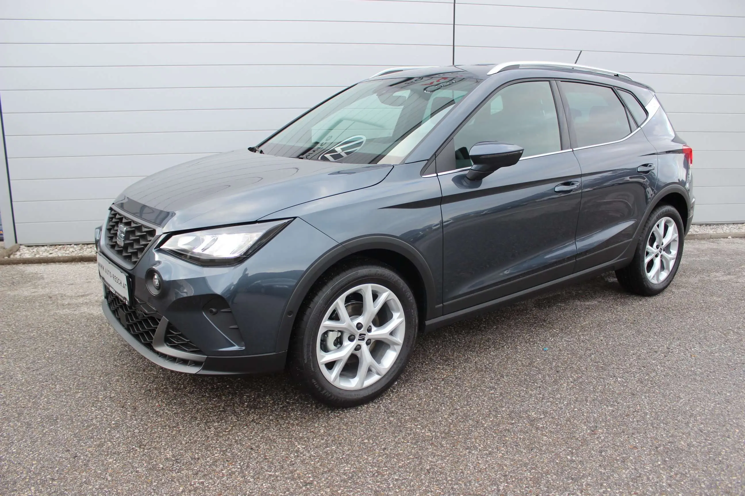 Photo 1 : Seat Arona 2023 Petrol