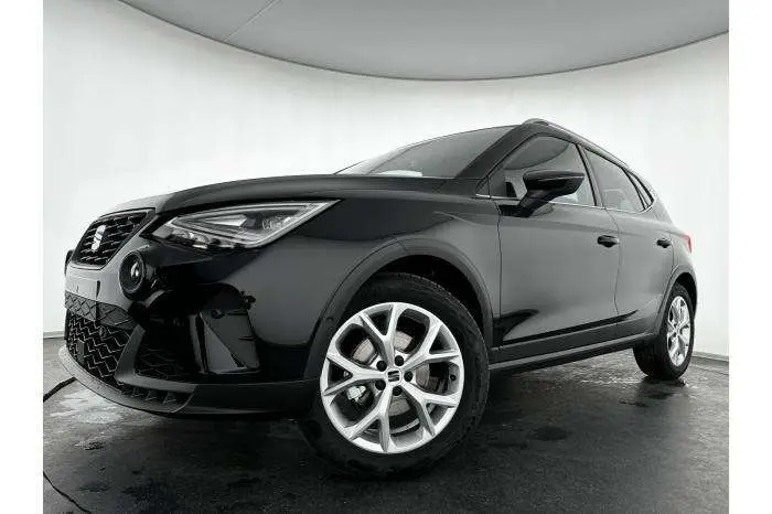 Photo 1 : Seat Arona 2024 Essence