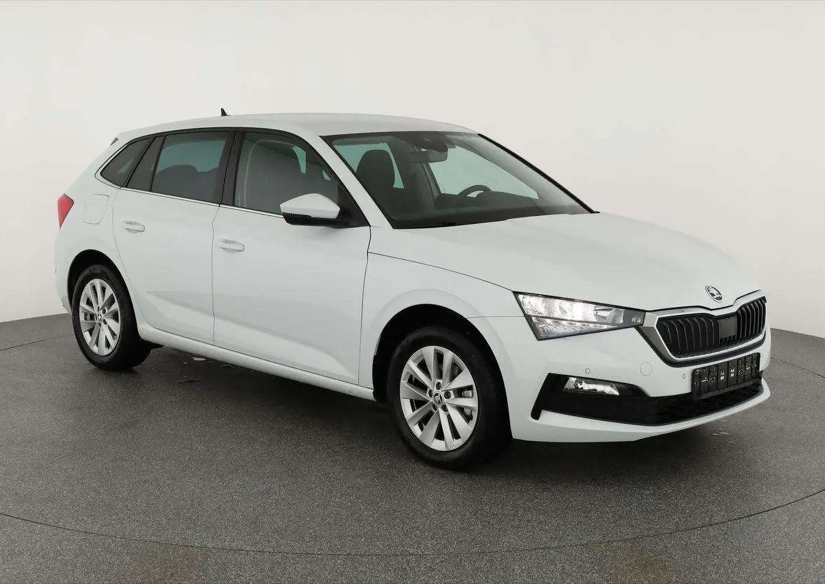 Photo 1 : Skoda Scala 2023 Petrol