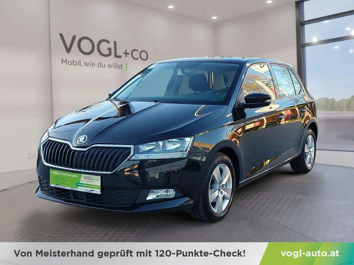 Photo 1 : Skoda Fabia 2021 Petrol