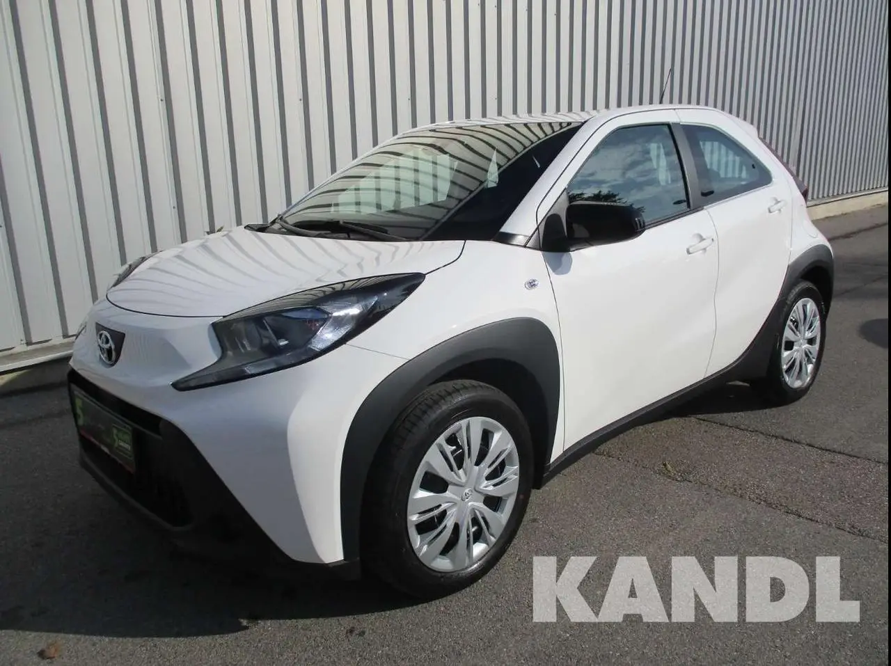 Photo 1 : Toyota Aygo X 2024 Petrol