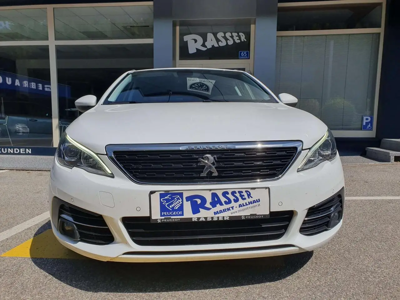 Photo 1 : Peugeot 308 2019 Essence