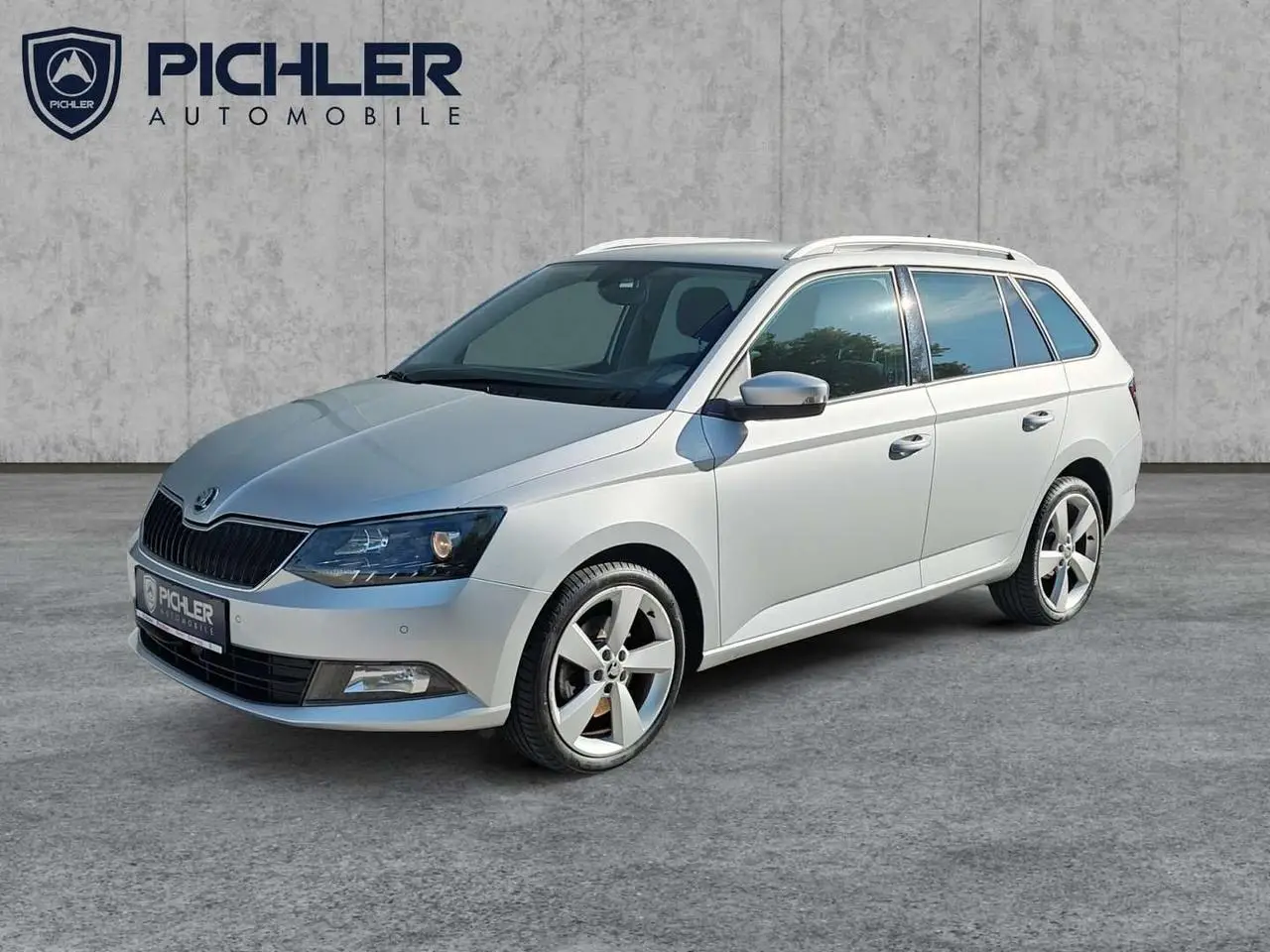 Photo 1 : Skoda Fabia 2016 Petrol