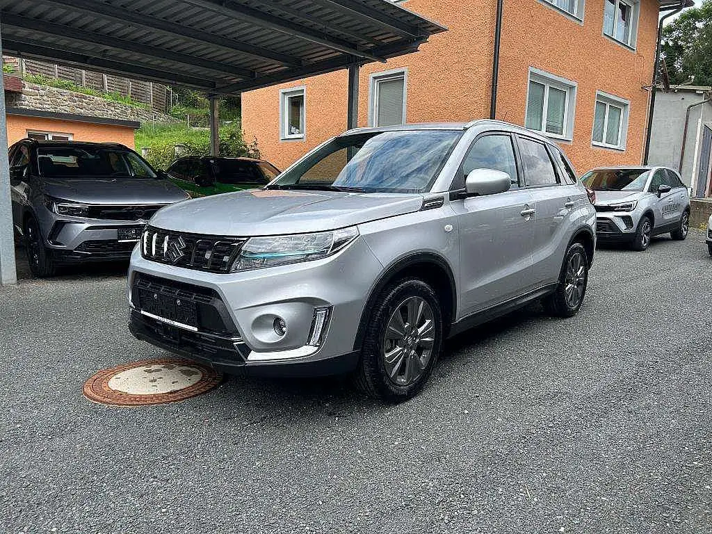 Photo 1 : Suzuki Vitara 2023 Petrol