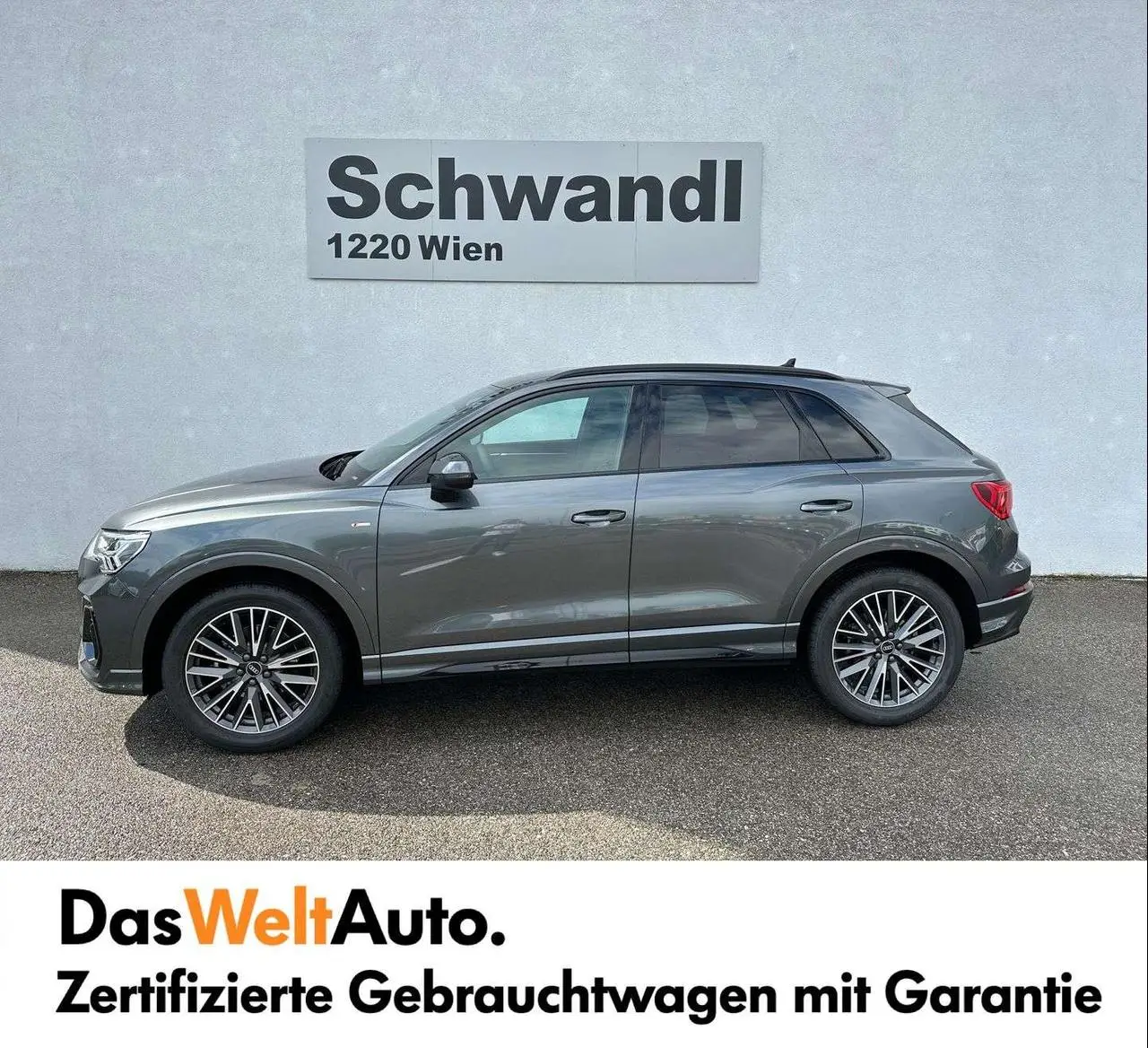 Photo 1 : Audi Q3 2024 Petrol