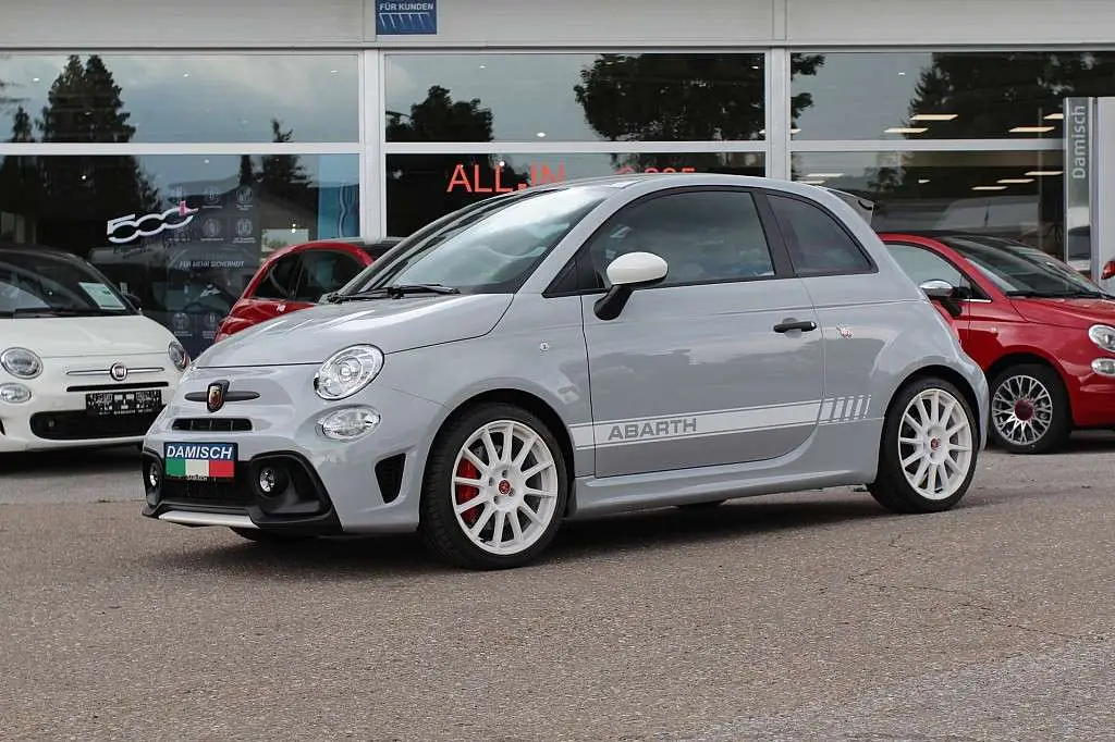 Photo 1 : Abarth 695 2022 Essence