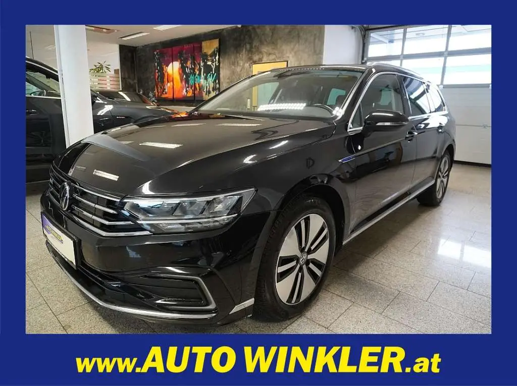 Photo 1 : Volkswagen Passat 2020 Hybrid