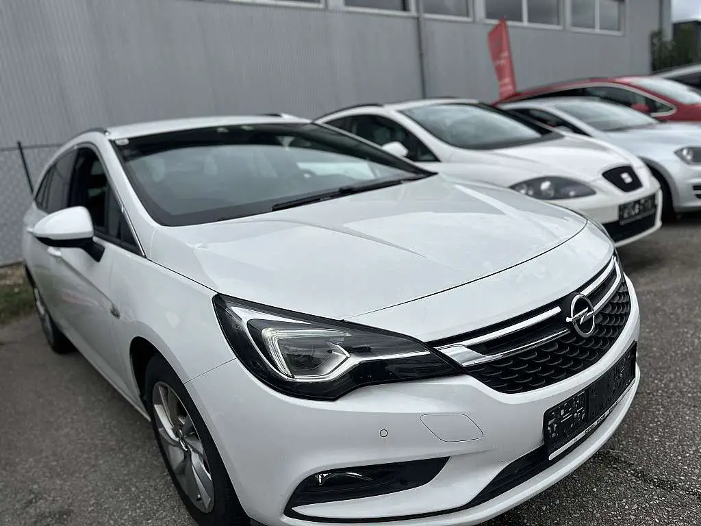 Photo 1 : Opel Astra 2018 Diesel