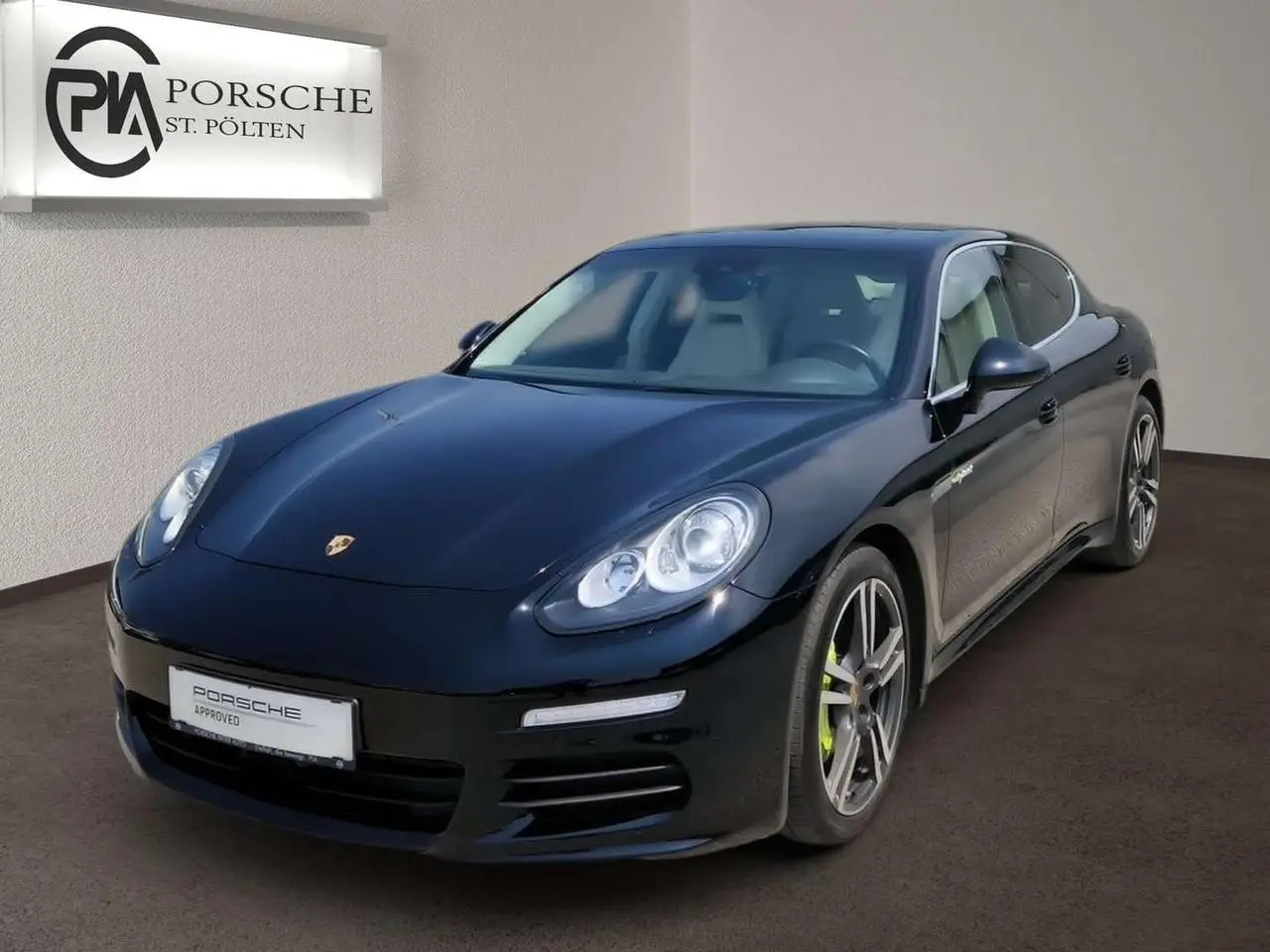 Photo 1 : Porsche Panamera 2015 Hybride