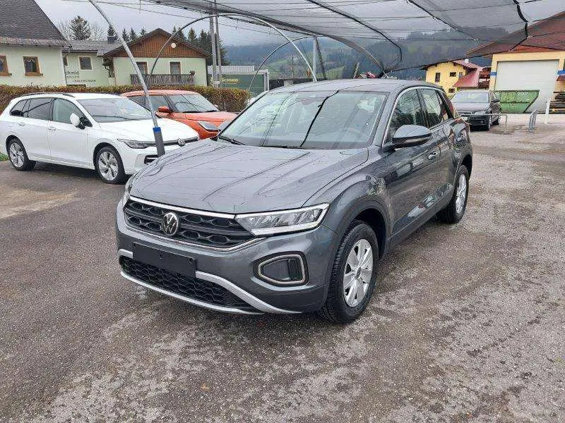 Photo 1 : Volkswagen T-roc 2024 Petrol