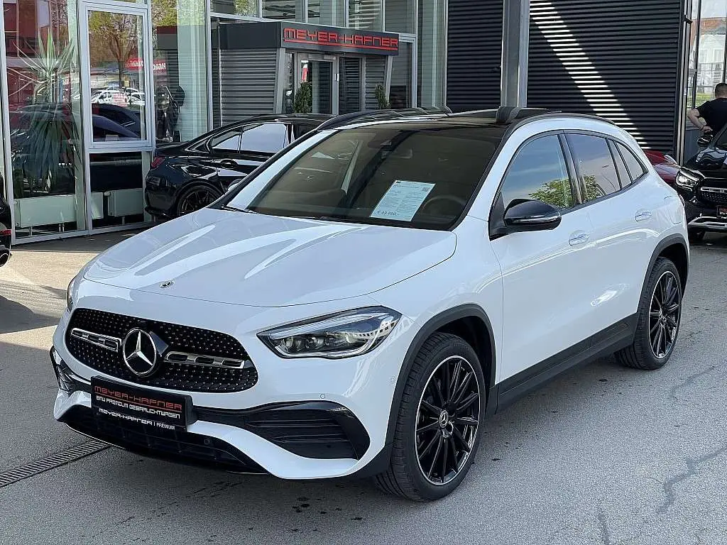 Photo 1 : Mercedes-benz Classe Gla 2023 Hybrid