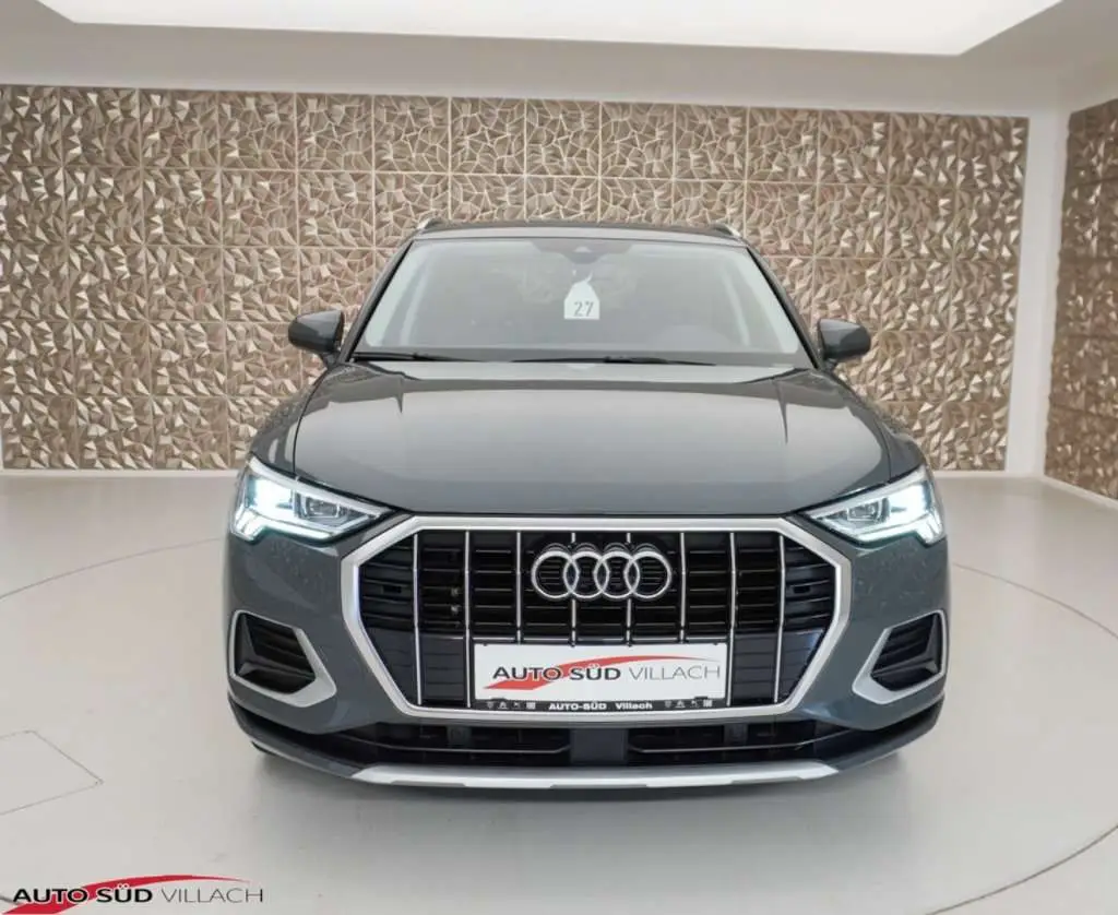 Photo 1 : Audi Q3 2021 Petrol