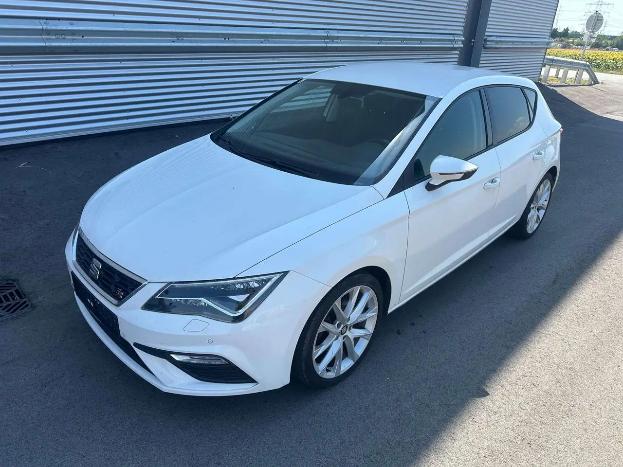 Photo 1 : Seat Leon 2017 Petrol