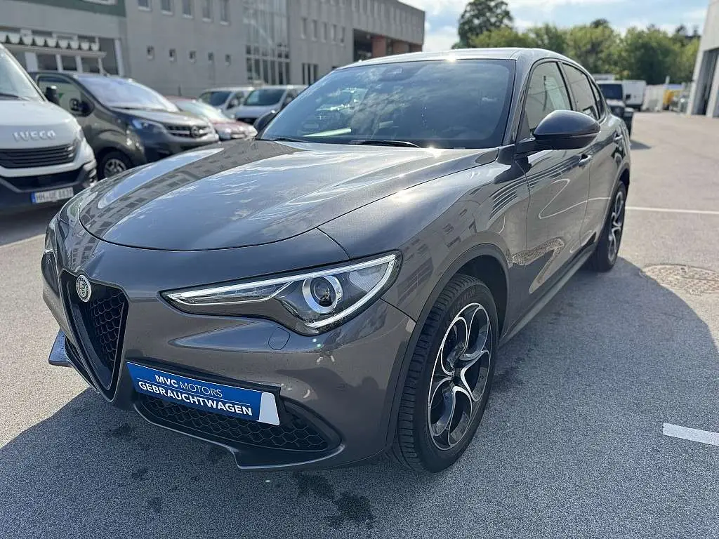 Photo 1 : Alfa Romeo Stelvio 2022 Petrol