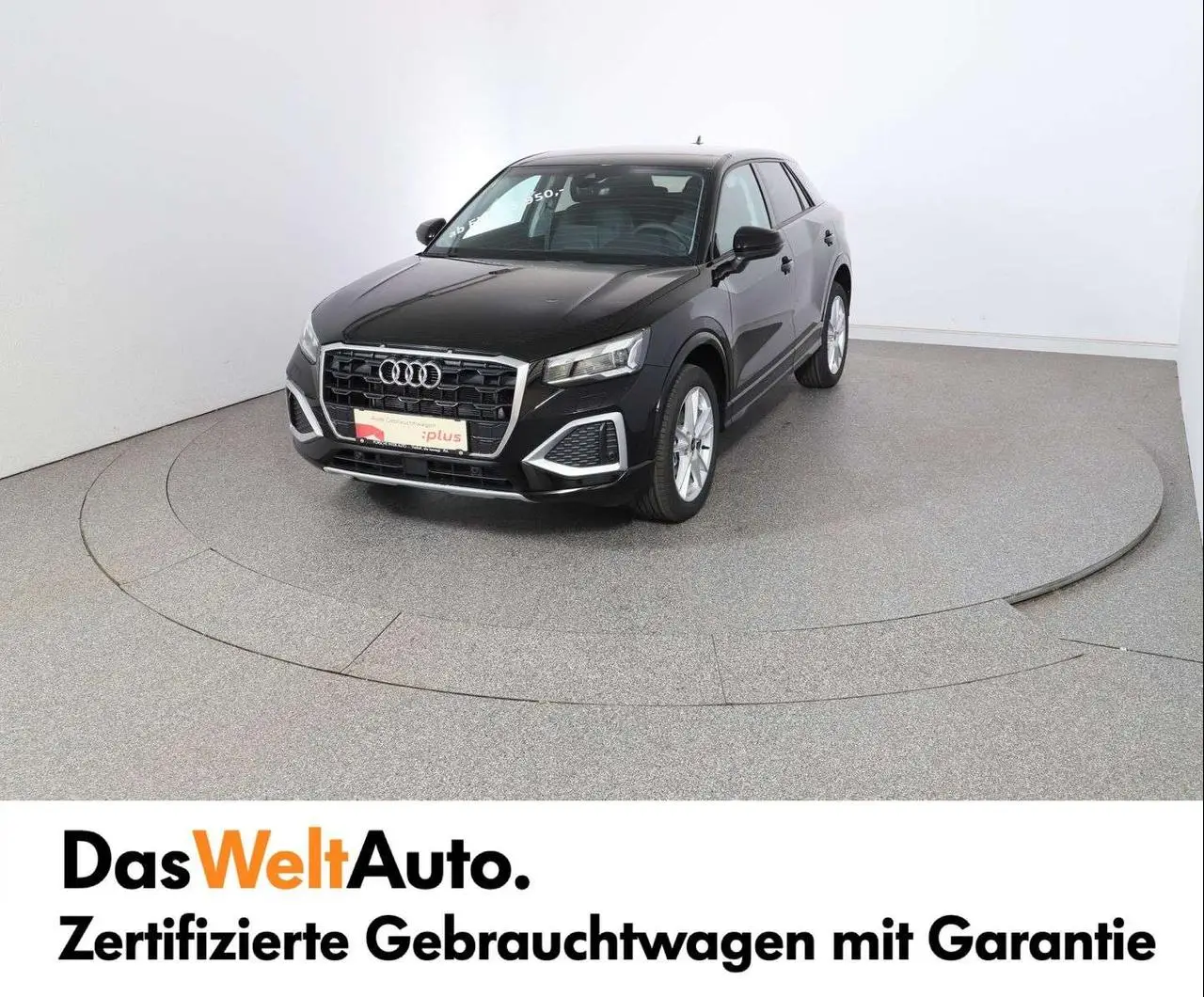 Photo 1 : Audi Q2 2024 Petrol