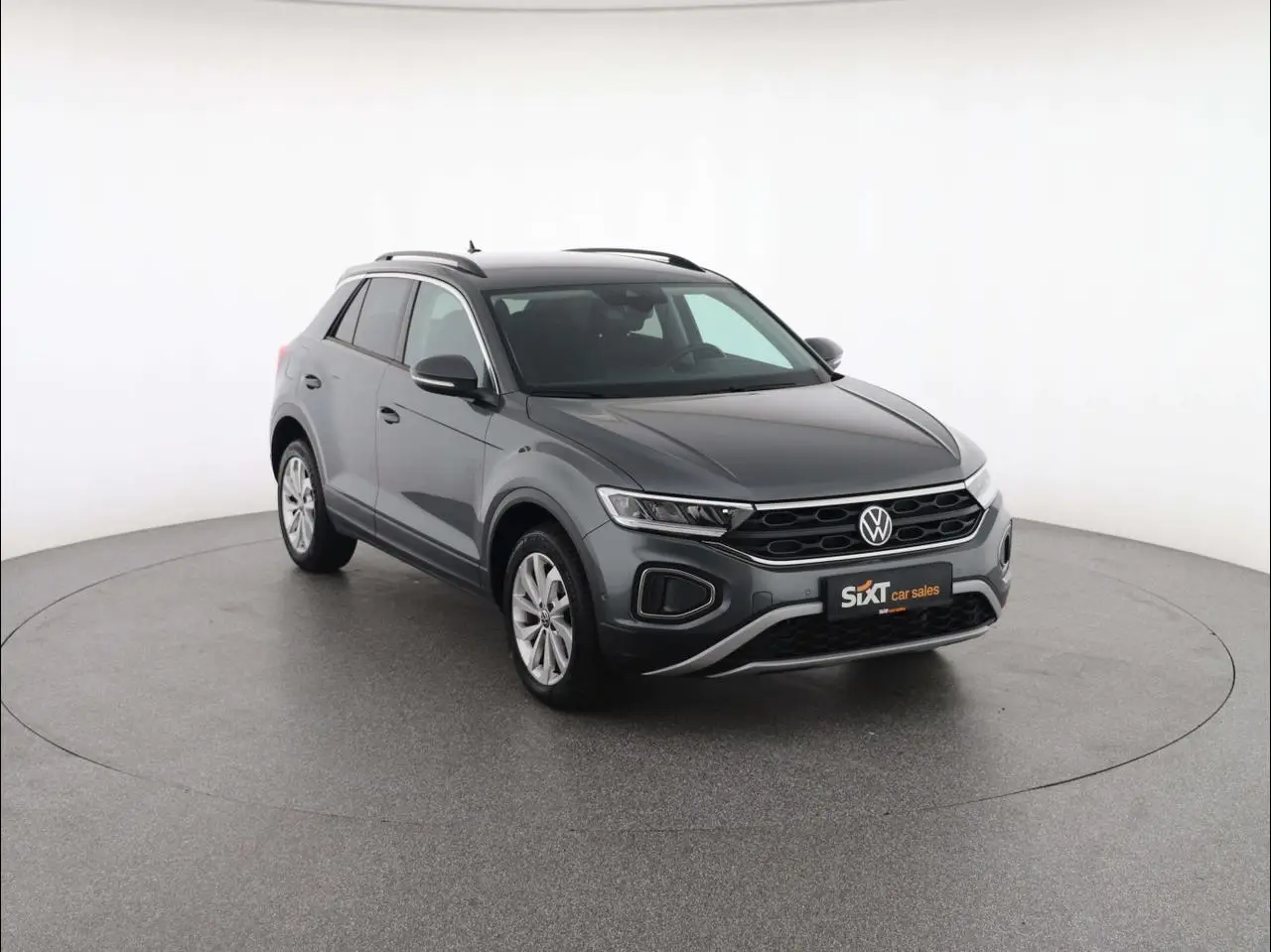 Photo 1 : Volkswagen T-roc 2022 Essence