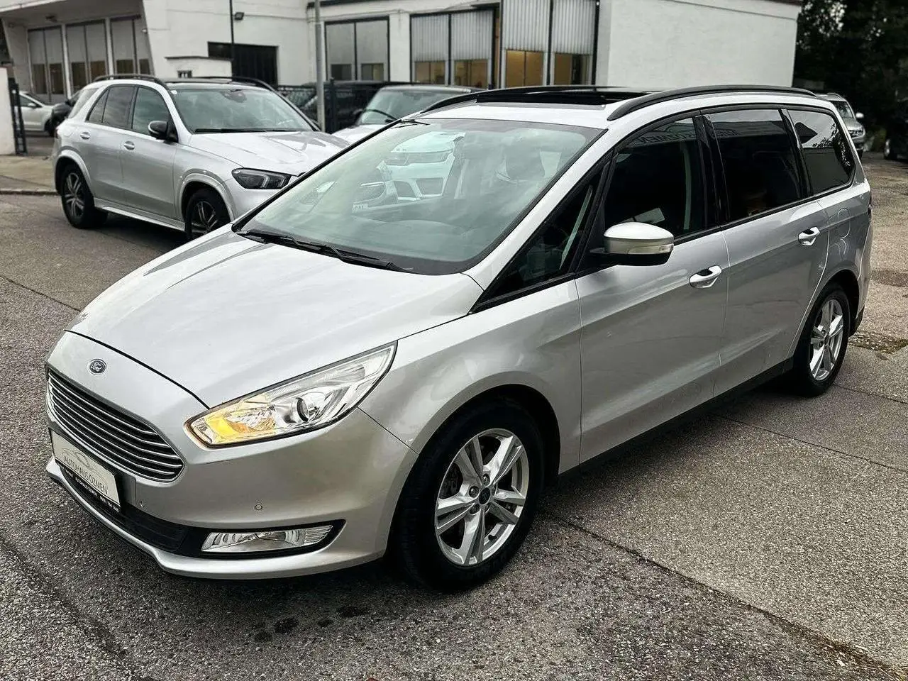 Photo 1 : Ford Galaxy 2017 Diesel